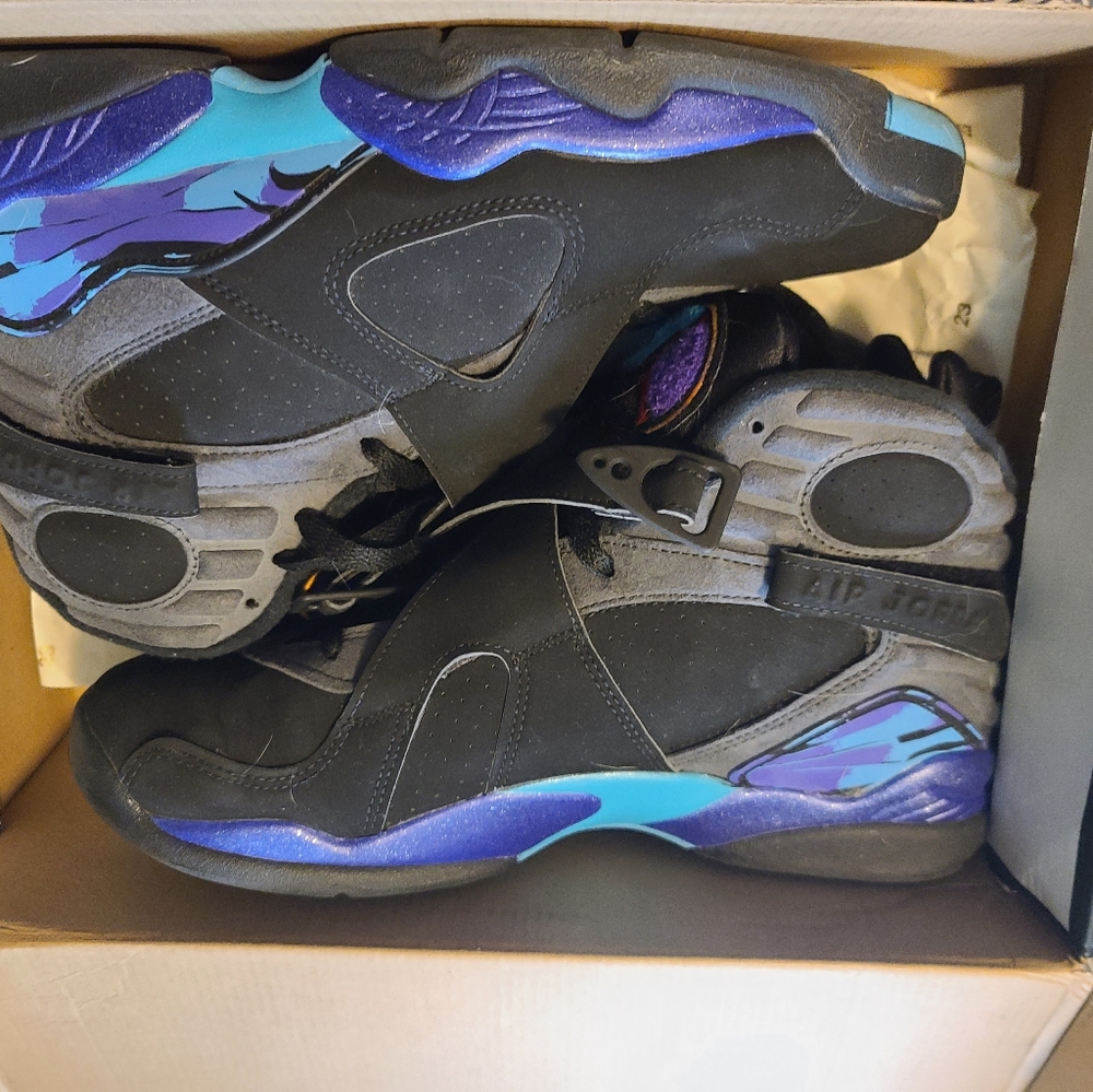 Air jordan retro 8 aqua size 8.5